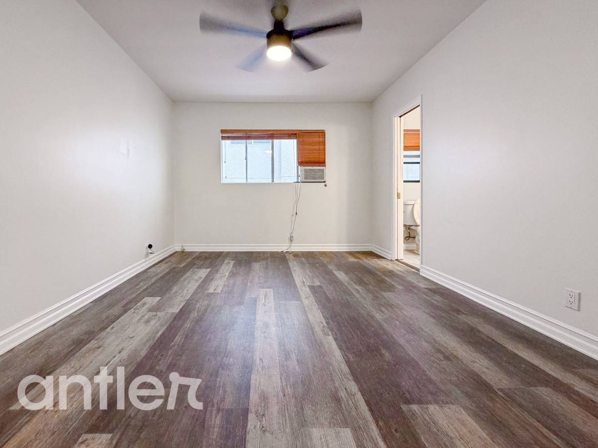 Apartment for rent at 14270 Dickens St, Sherman Oaks, CA 91423