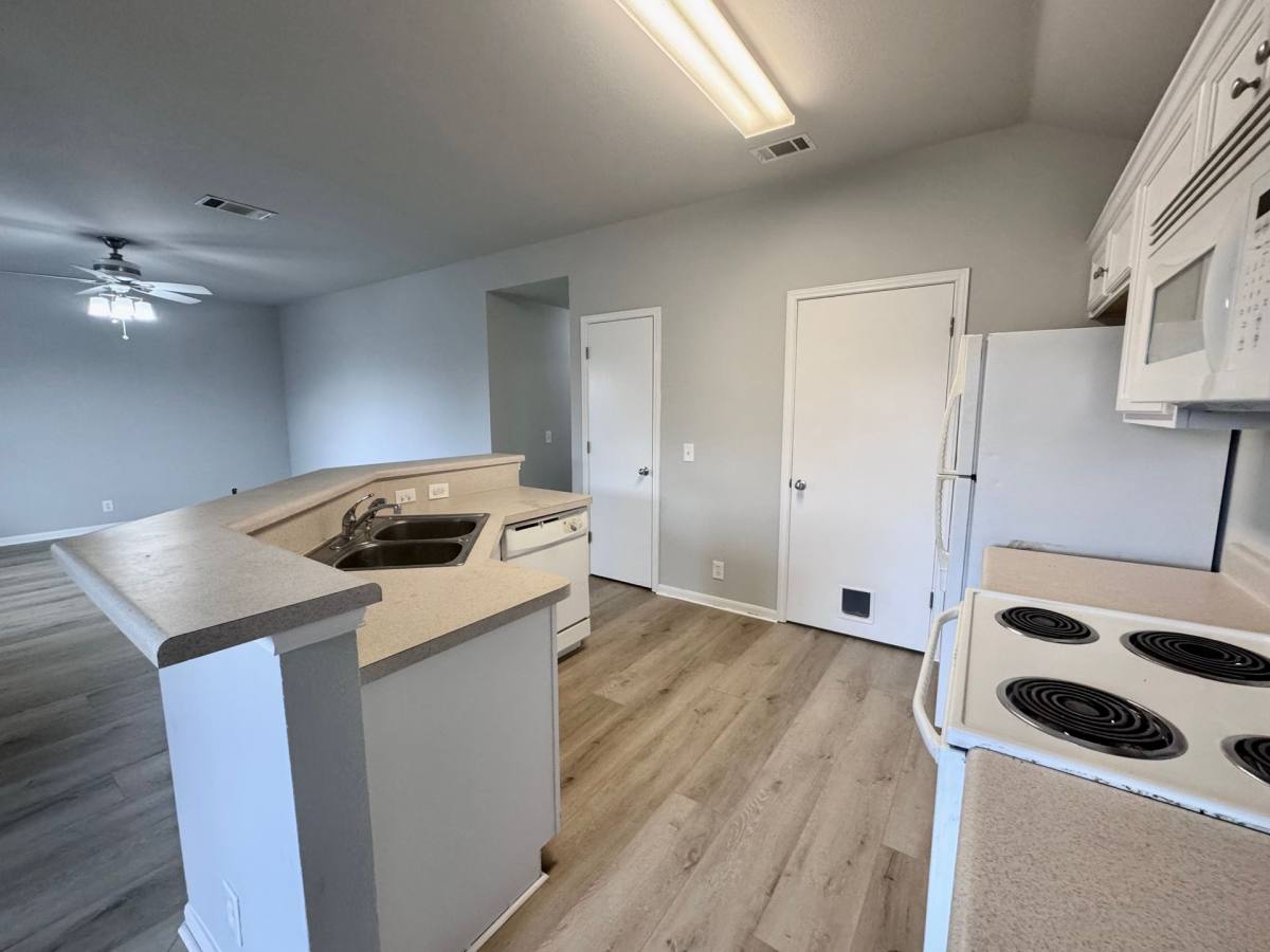Condo for rent at 3301 B El Salido Parkway, Cedar Park, TX 78613