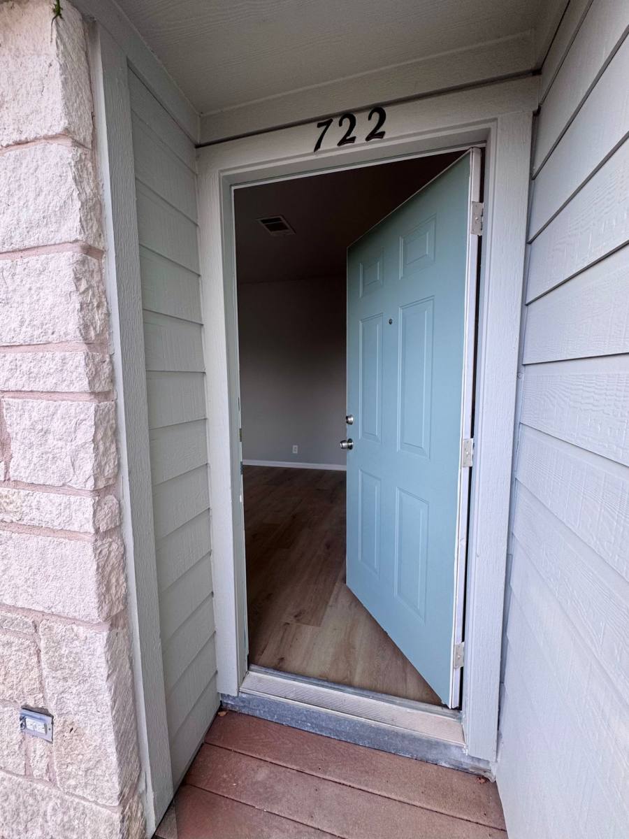 Condo for rent at 3301 B El Salido Parkway, Cedar Park, TX 78613