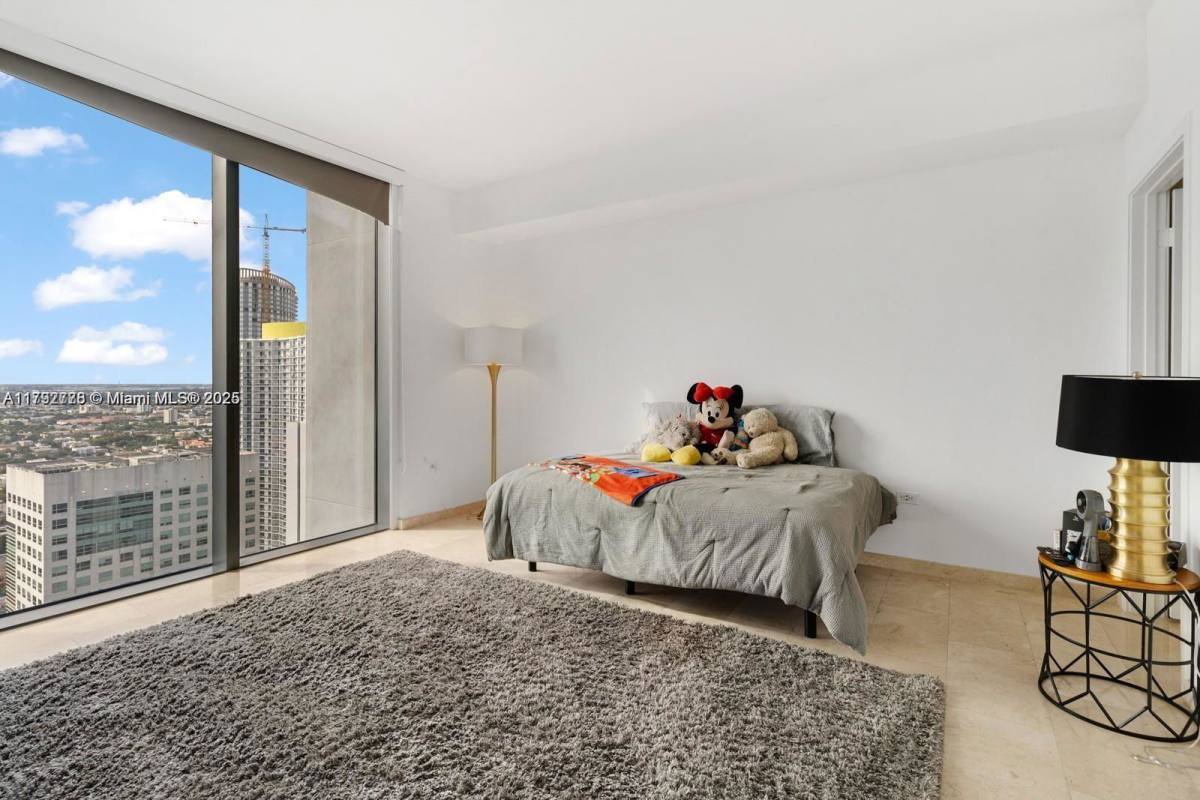 Apartment for rent at 88 SW 7th St #3410, Miami, FL 33130