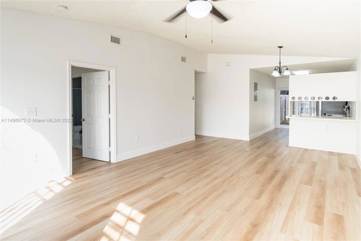 9173 NW 120th Terrace, Hialeah, FL 33018 - House for Rent - Image 7