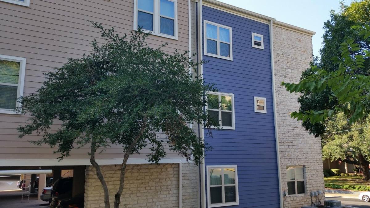 Townhouse for rent at 2414 Longview #210, Austin, TX 78705