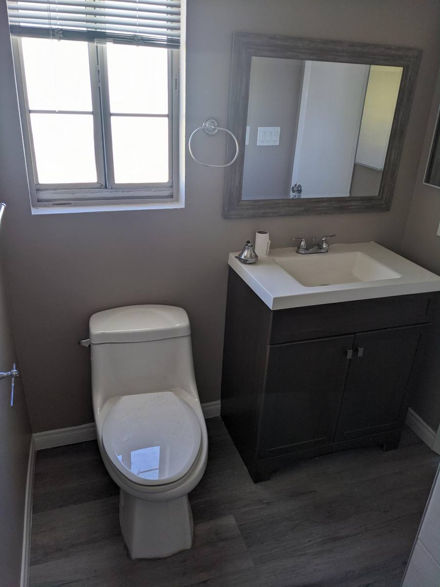 Apartment for rent at 6818 Morella Ave #C, North Hollywood, CA 91605