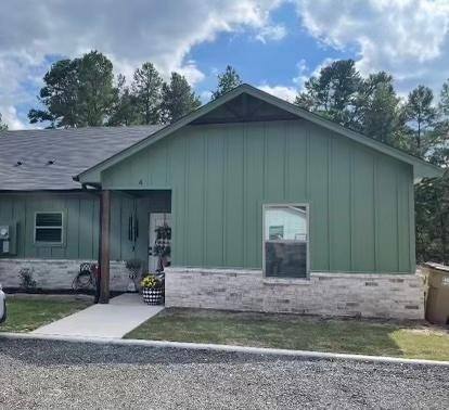 Townhouse for rent at 12750 County Rd, Flint, TX 75762