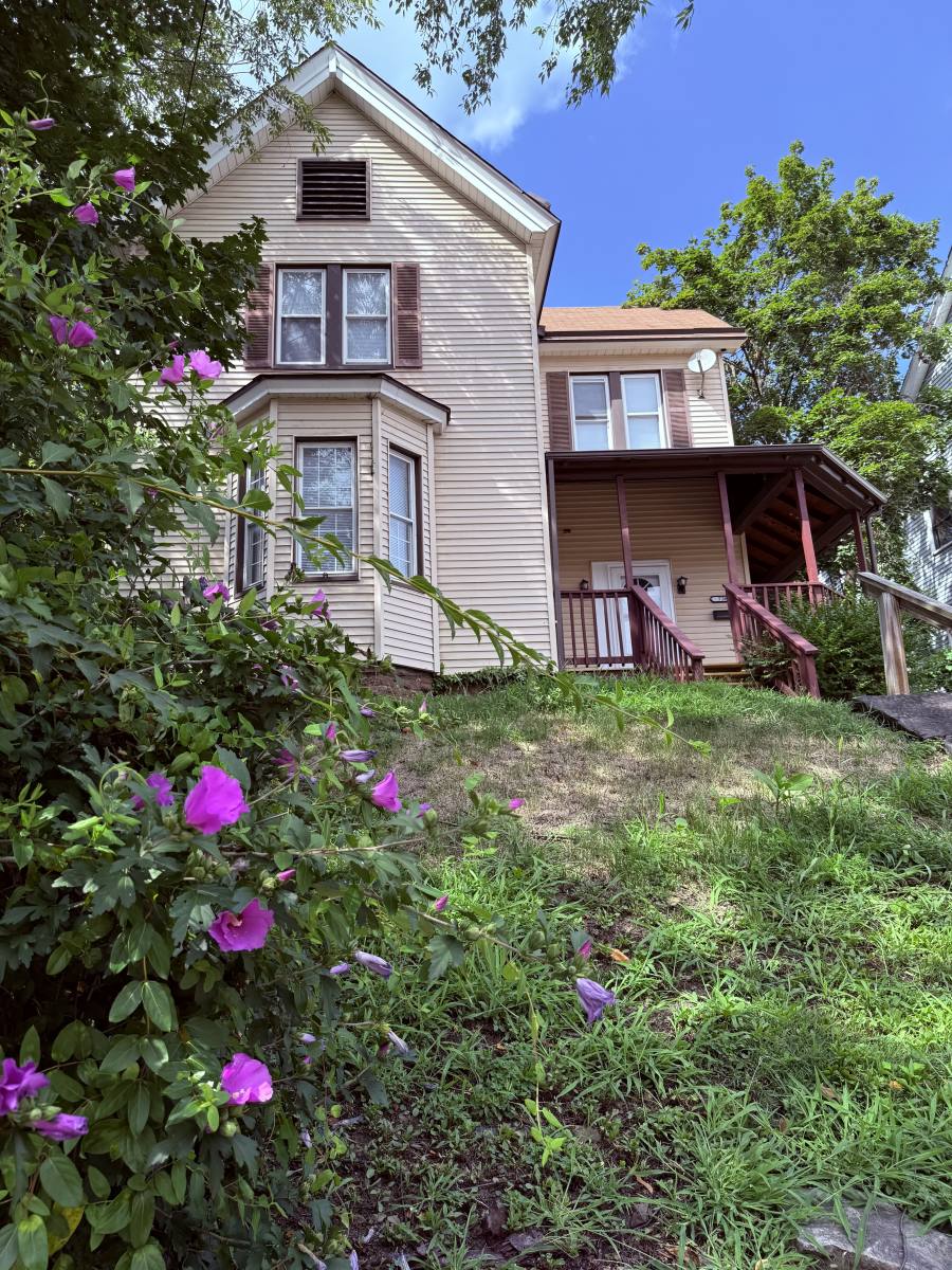 House for rent at 738 Chartiers Ave, McKees Rocks, PA 15136