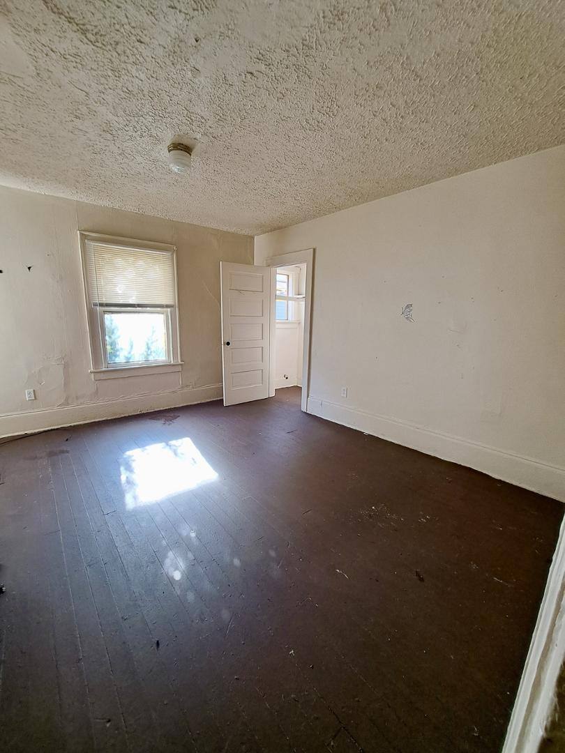 Apartment for rent at 1002-1004 S Fountain Ave, Springfield, OH 45506