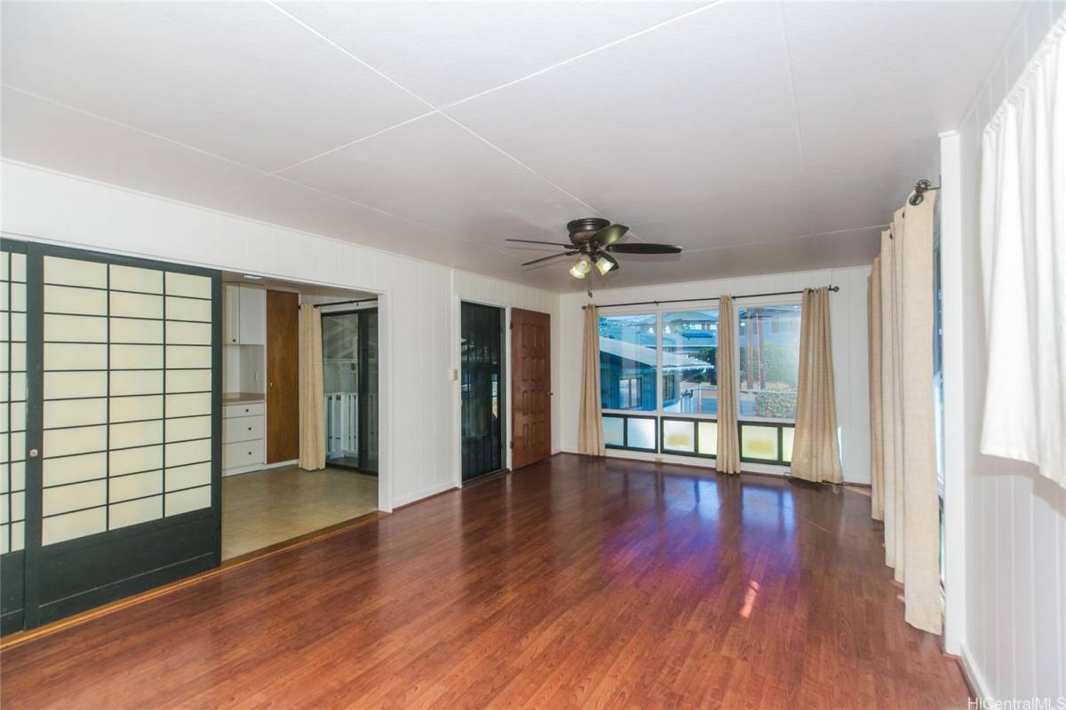 House for rent at 730 6th Ave, Honolulu, HI 96816