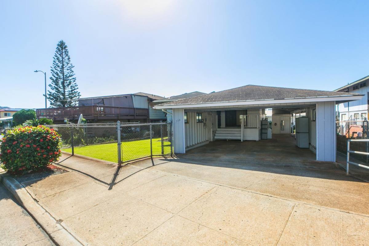 House for rent at 730 6th Ave, Honolulu, HI 96816