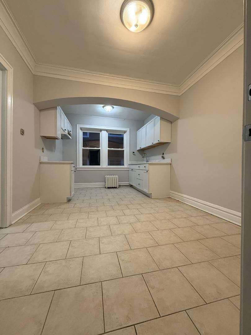 Apartment for rent at 2119-21 S Euclid #3, Berwyn, IL 60402