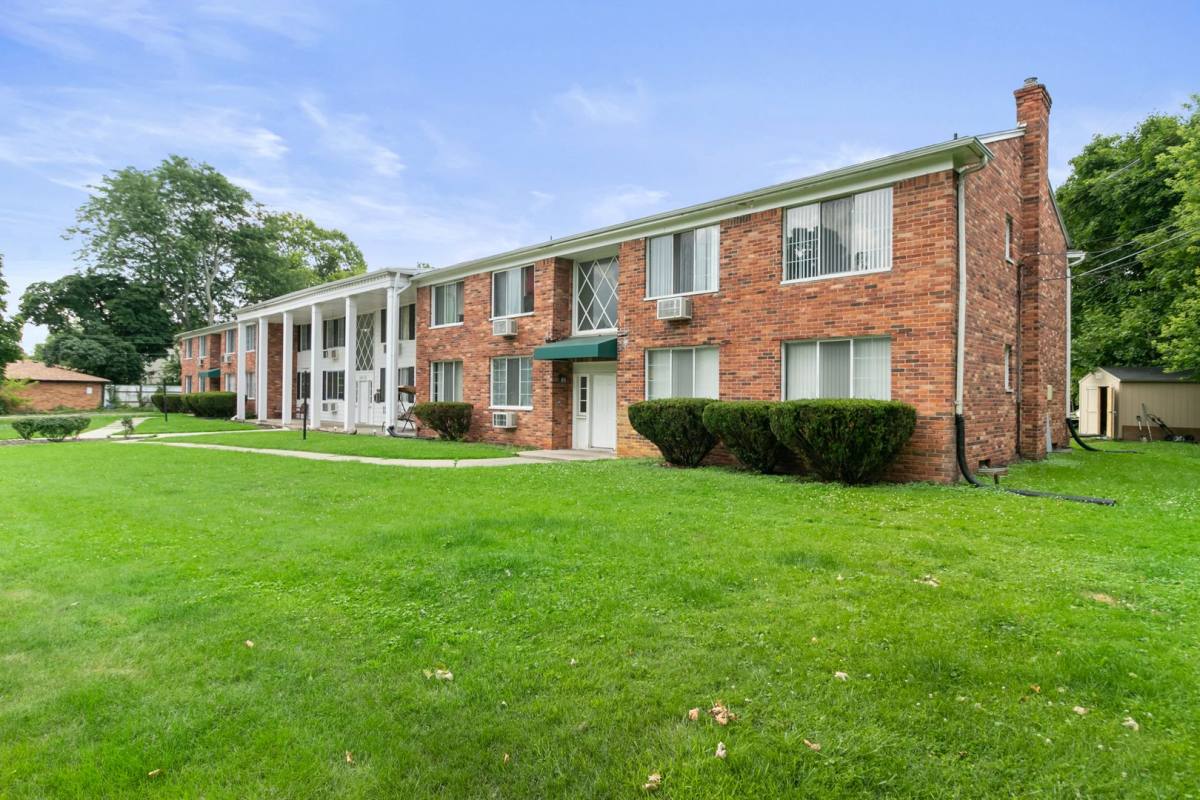 Apartment for rent at 1815 Potomac Circle, Lansing, MI 48910