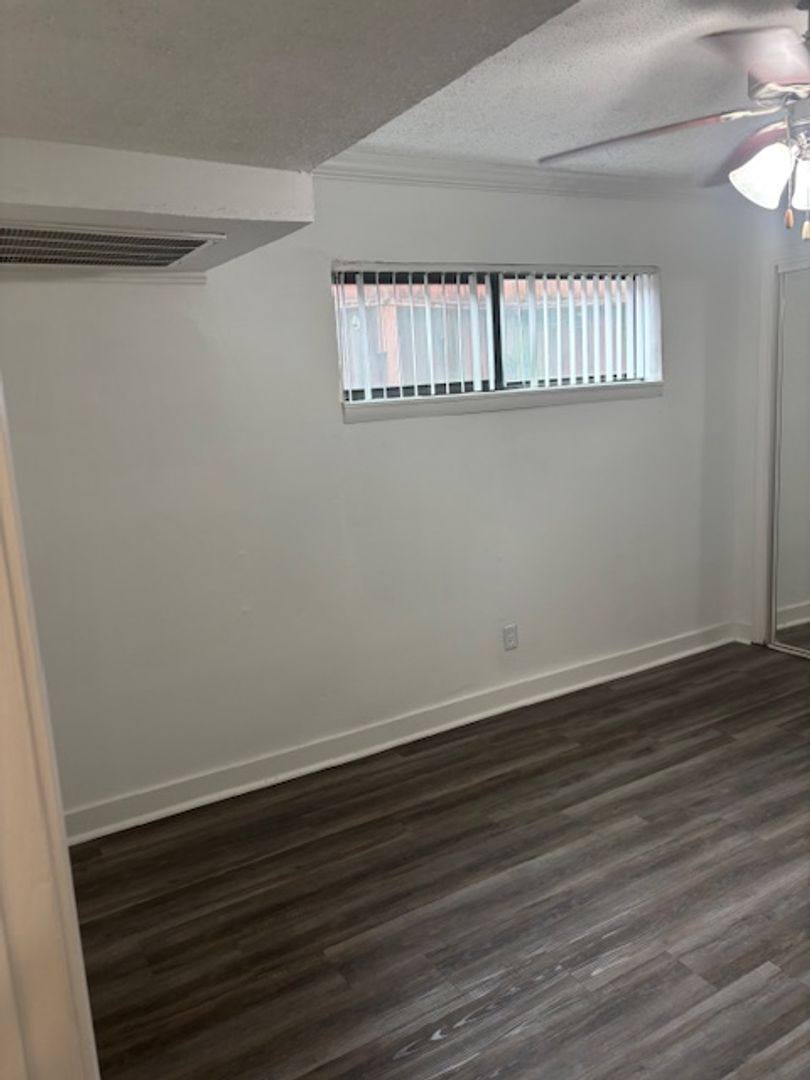 Apartment for rent at 2212 Dunlavy St, Houston, TX 77006