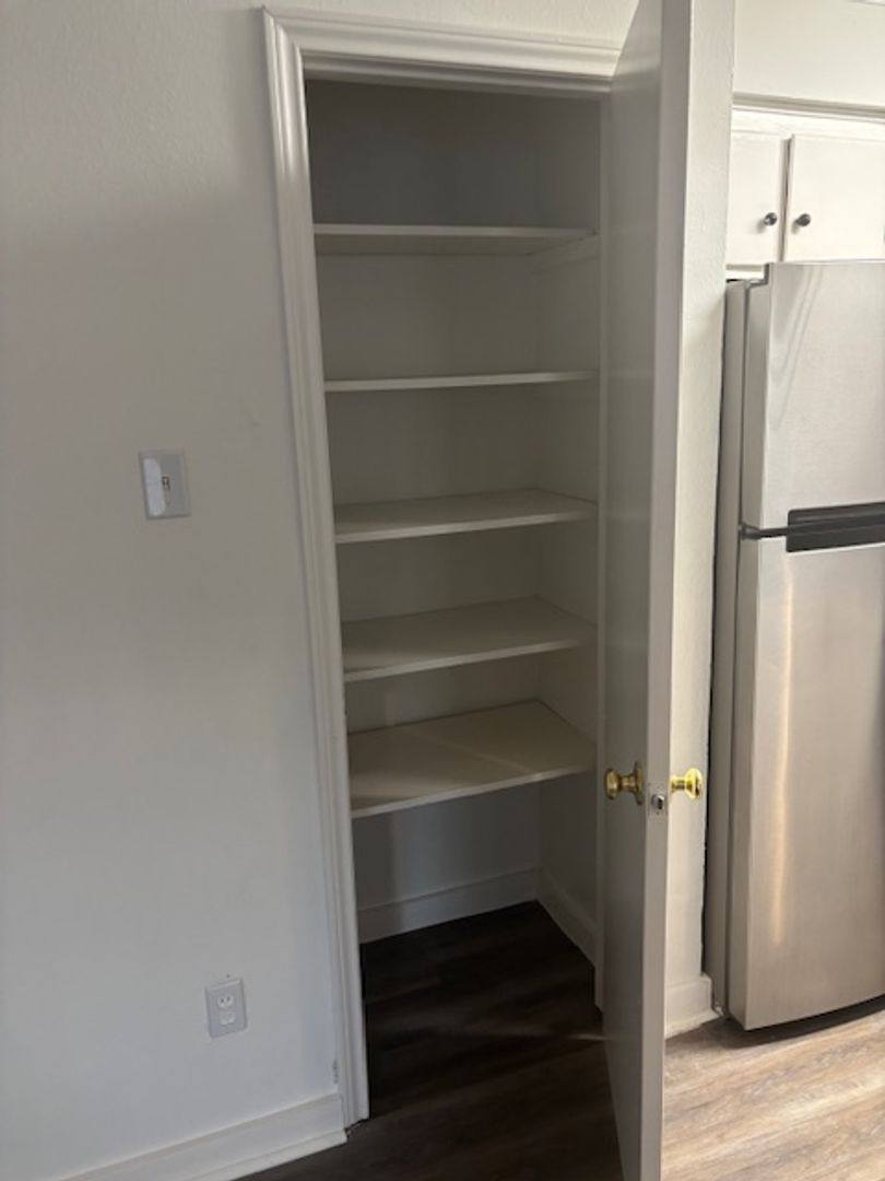 Apartment for rent at 2212 Dunlavy St, Houston, TX 77006