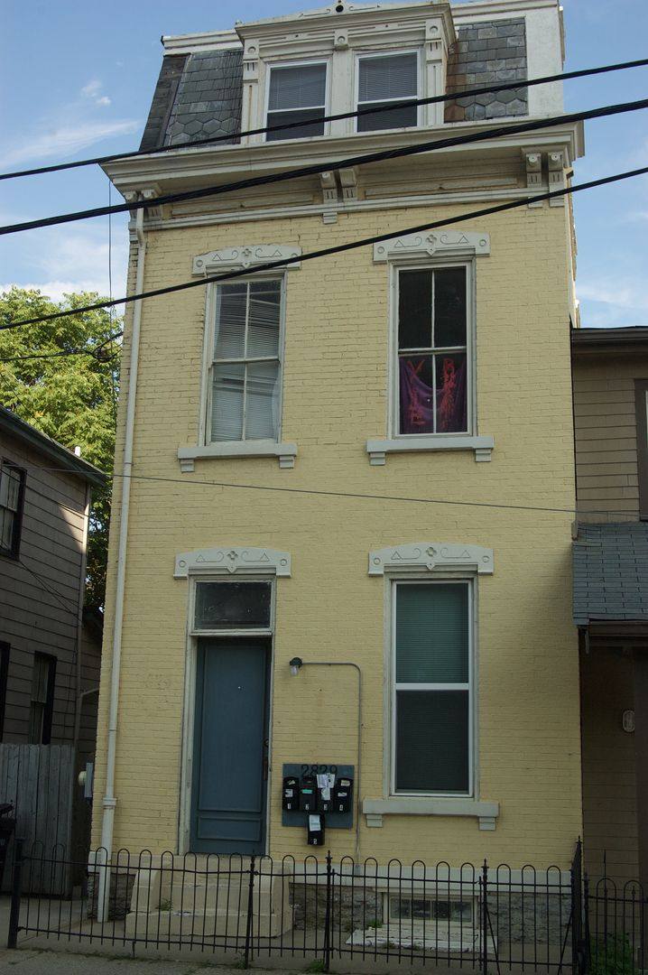 Apartment for rent at 2829 Glendora Ave, Cincinnati, OH 45219
