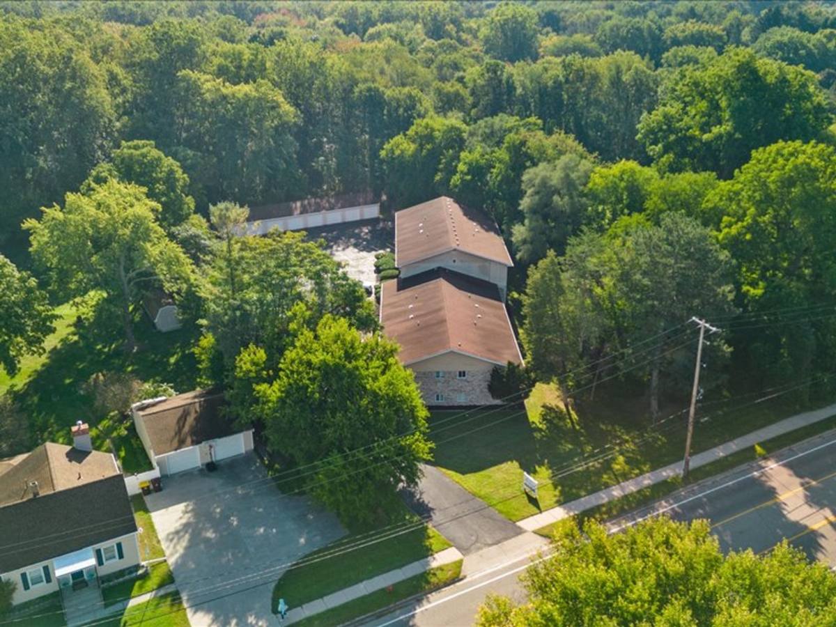 Apartment for rent at 2342 Aurelius Rd, Holt, MI 48842