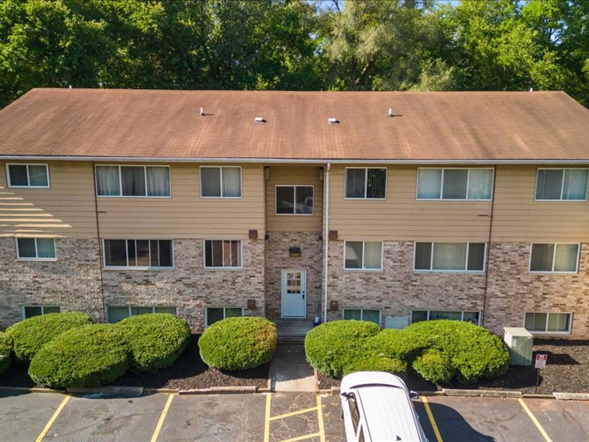 Apartment for rent at 2342 Aurelius Rd, Holt, MI 48842