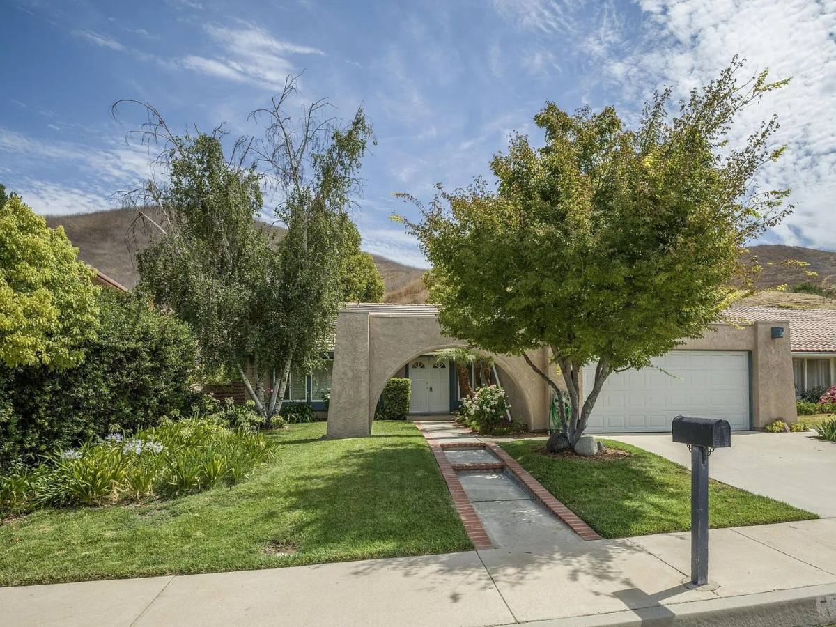 House for rent at 5914 Carell Ave, Agoura Hills, CA 91301