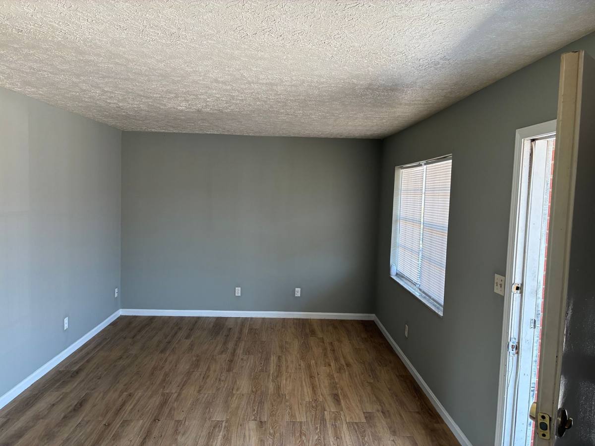 Apartment for rent at 5458 New Cut Rd, Louisville, KY 40214