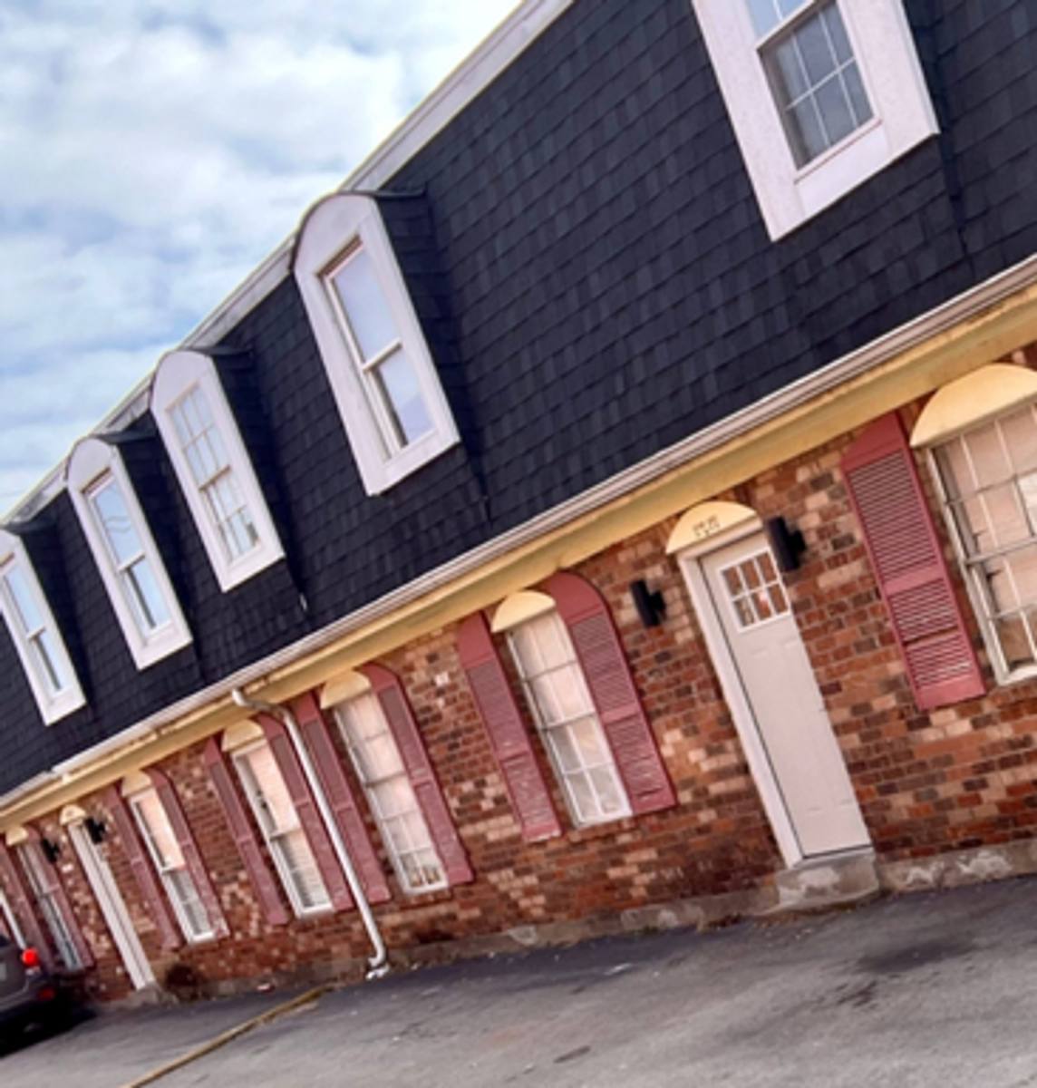 Apartment for rent at 5458 New Cut Rd, Louisville, KY 40214