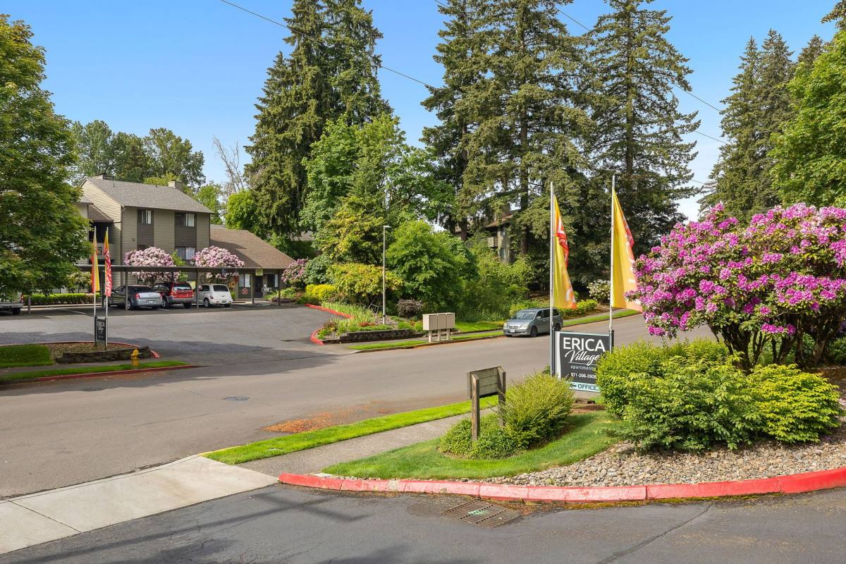 Apartment for rent at 1115 NE 105th St, Vancouver, WA 98685