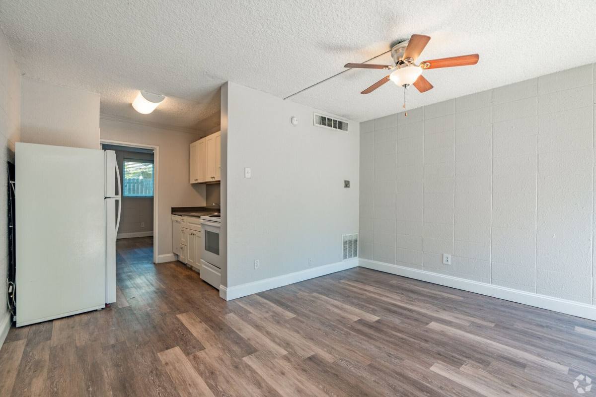 Apartment for rent at 1639 Monroe Ave, Memphis, TN 38104