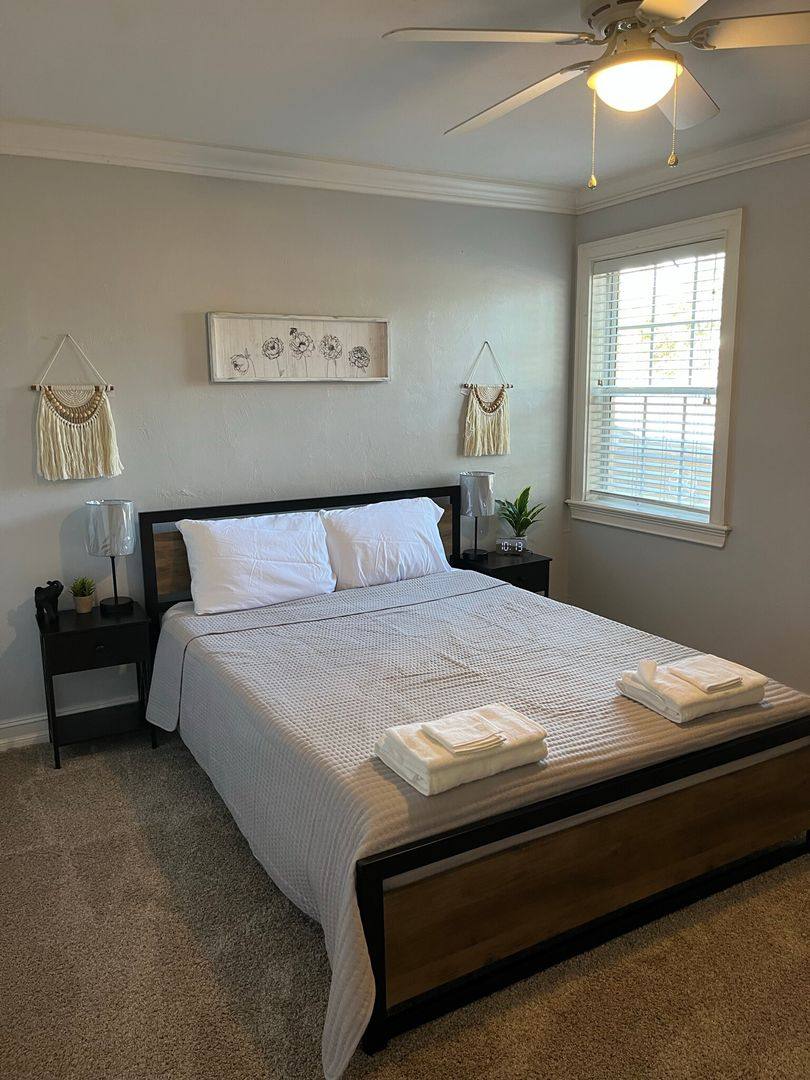 Apartment for rent at 119 Cadiz St, Tallahassee, FL 32301