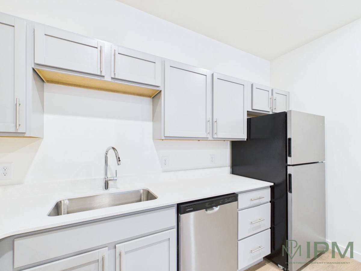 Apartment for rent at 1060 Crest Way, York, PA 17403