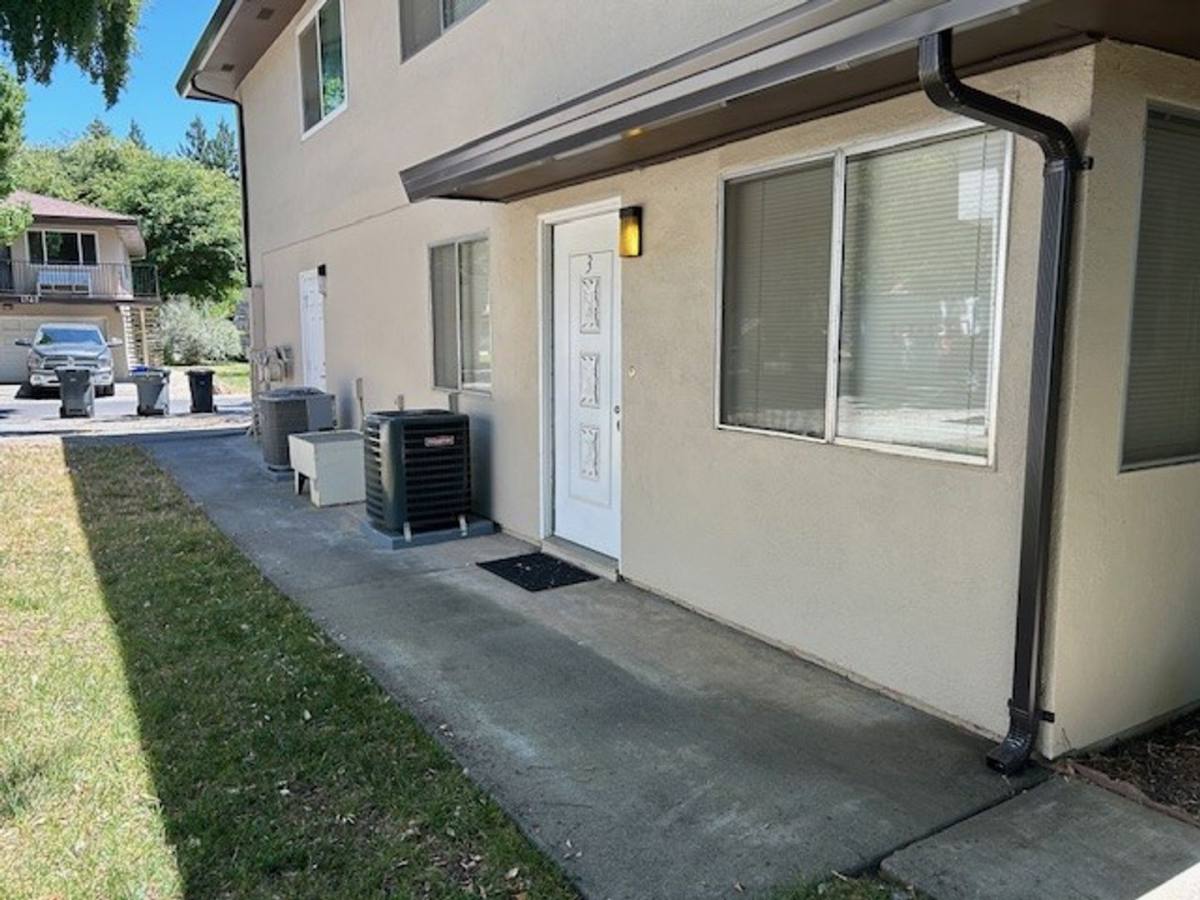 Townhouse for rent at 1703 Donner Ave, Davis, CA 95618