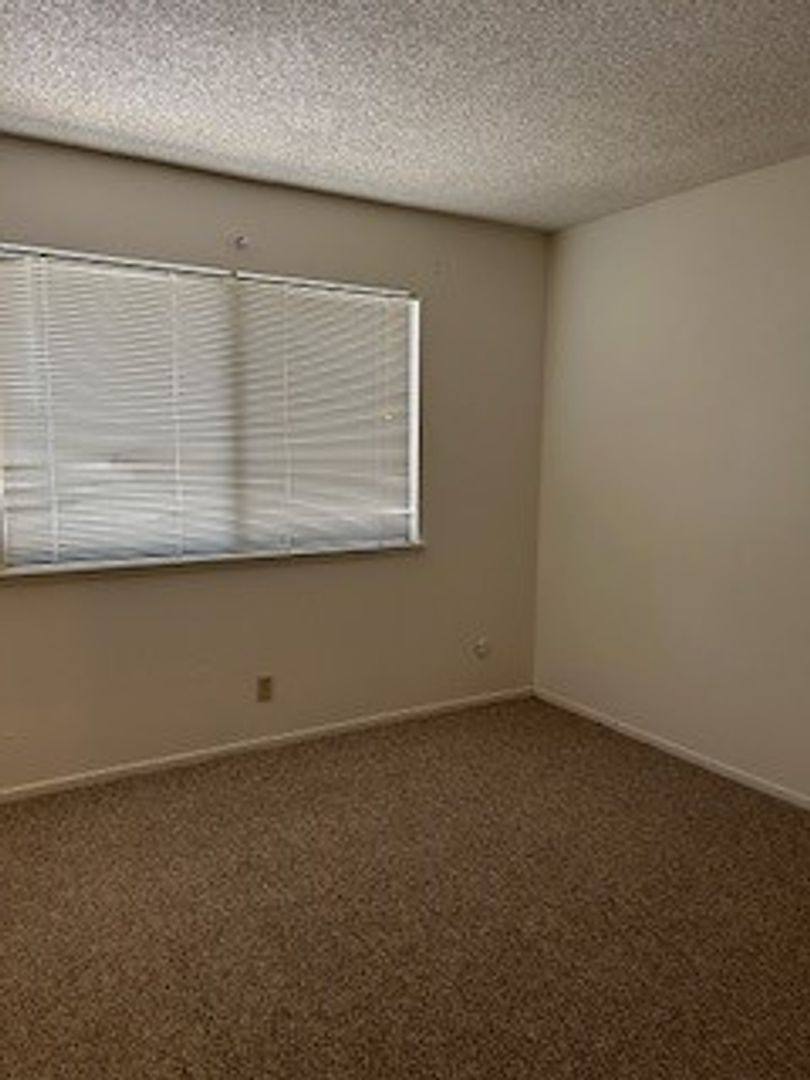 Townhouse for rent at 1703 Donner Ave, Davis, CA 95618