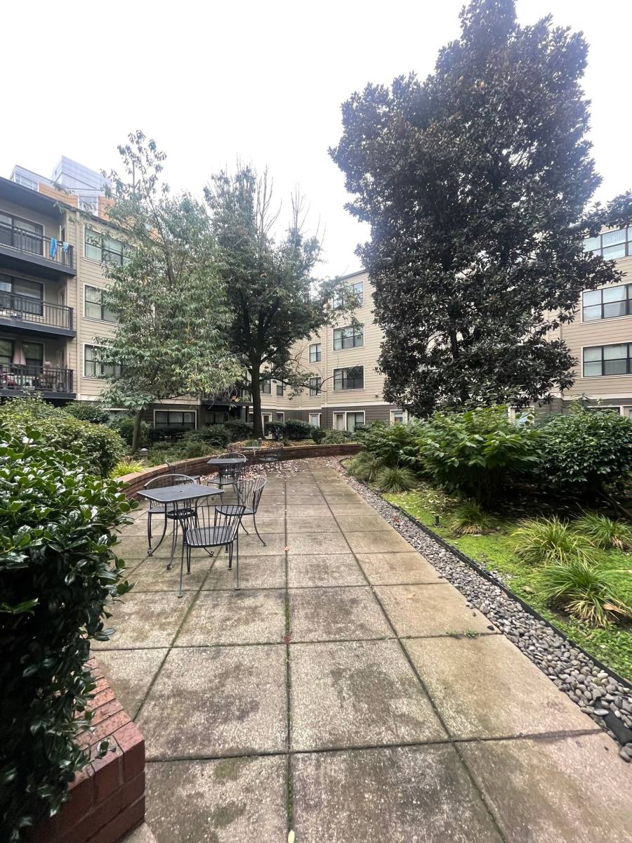 Apartment for rent at 1040 NW 10th Ave, Portland, OR 97209