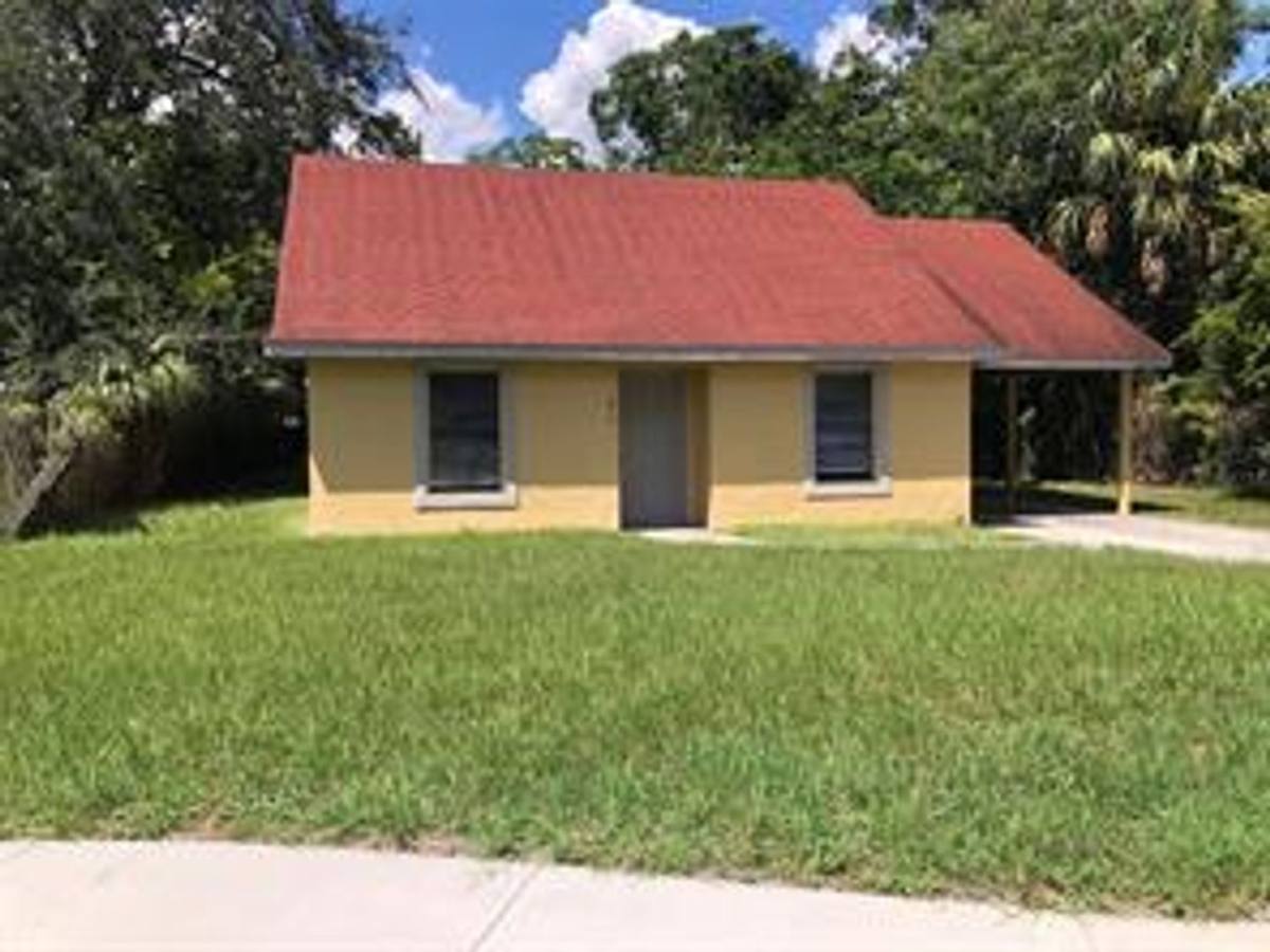 House for rent at 1810 W 3rd St, Sanford, FL 32771