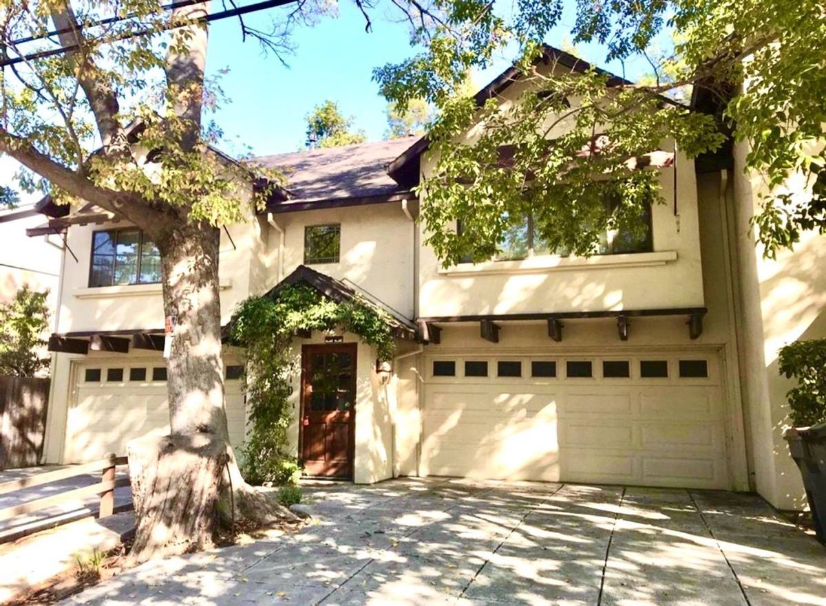 Townhouse for rent at 301 7th St, Davis, CA 95616
