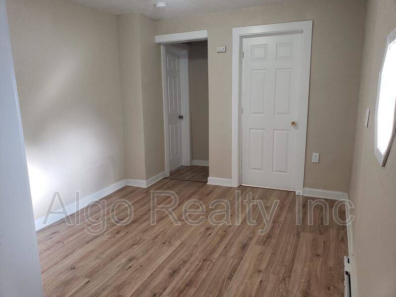 House for rent at 1012 7th St E, Saint Paul, MN 55106