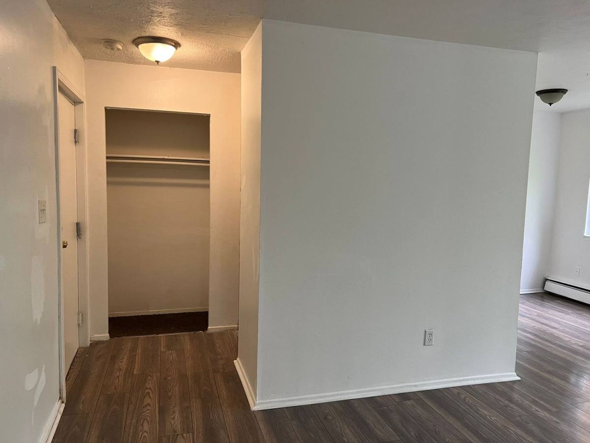 Apartment for rent at 3265 E 143rd St, Cleveland, OH 44120