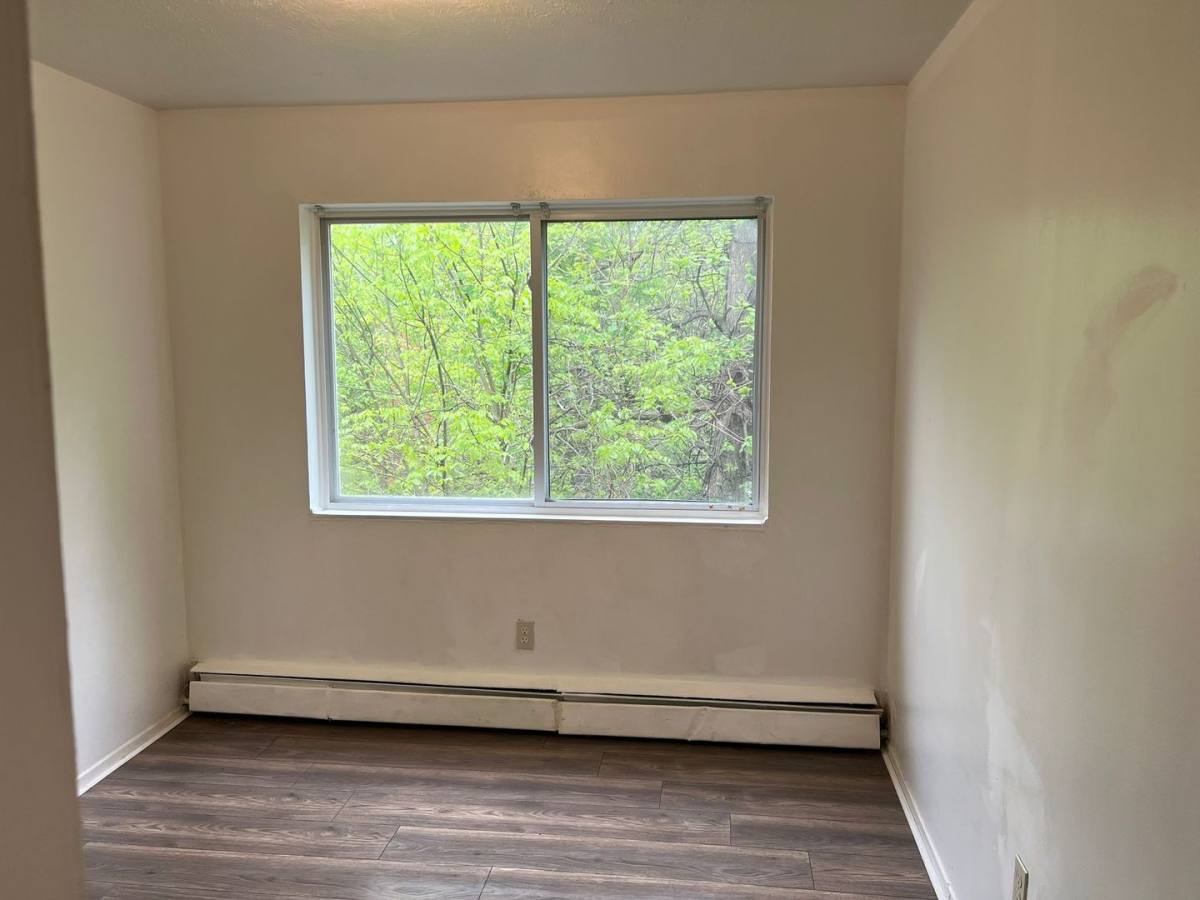 Apartment for rent at 3265 E 143rd St, Cleveland, OH 44120