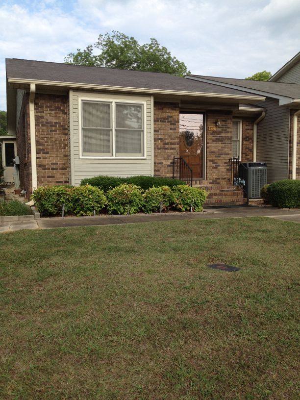 Townhouse for rent at 327 Church Avenue, NE, Jacksonville, AL 36265