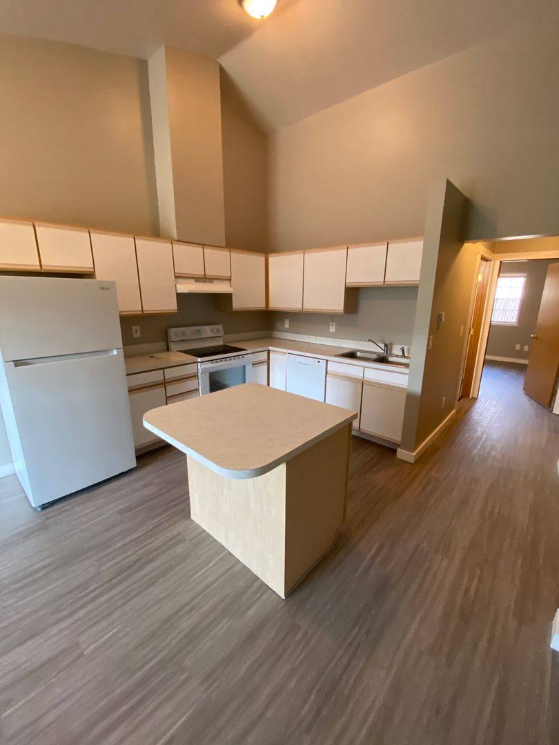 Apartment for rent at 311 W Naches Ave, Selah, WA 98942