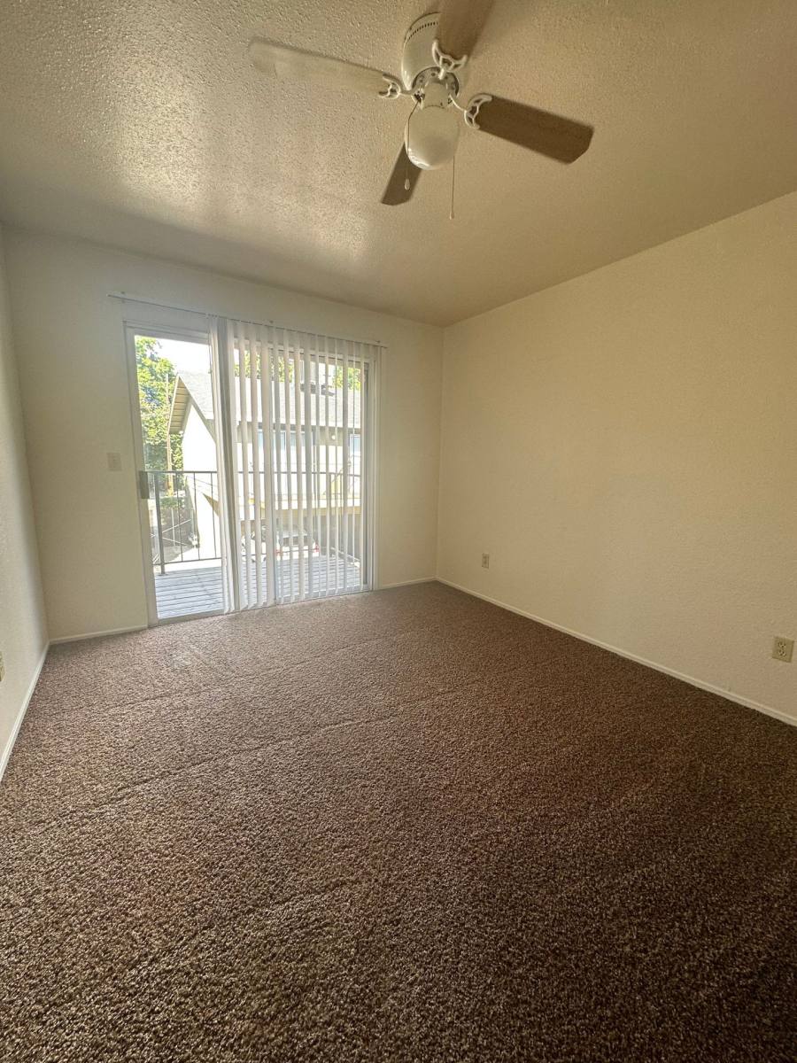 Townhouse for rent at 1011 W 3rd St, Chico, CA 95928