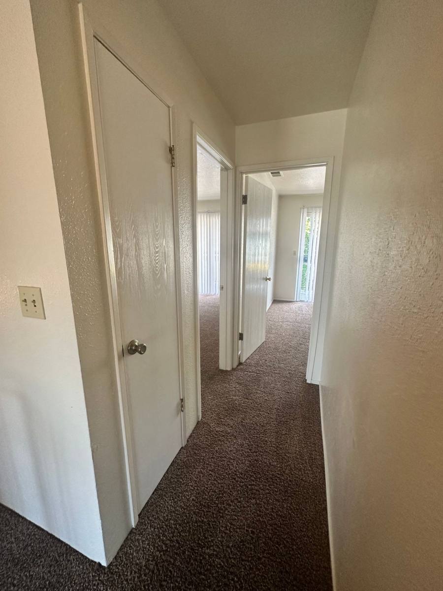 Townhouse for rent at 1011 W 3rd St, Chico, CA 95928