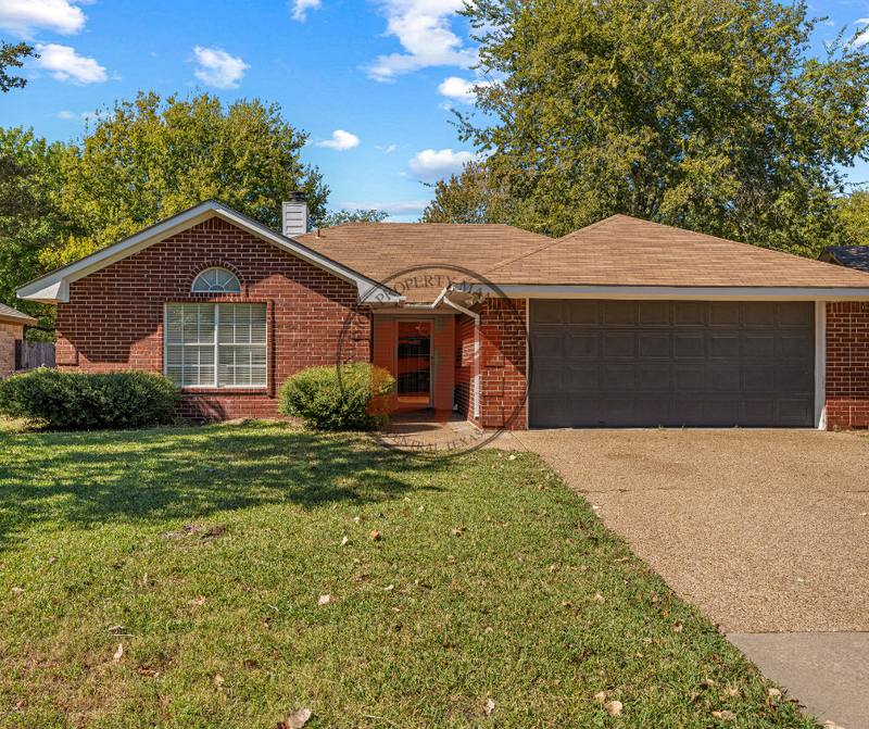 House for rent at 1727 Ramada Dr, Woodway, TX 76712