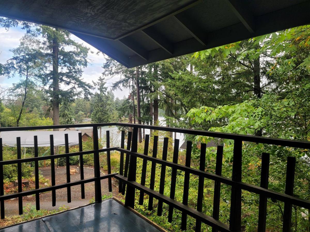 Apartment for rent at 1112 Shorewood Dr, Bremerton, WA 98312