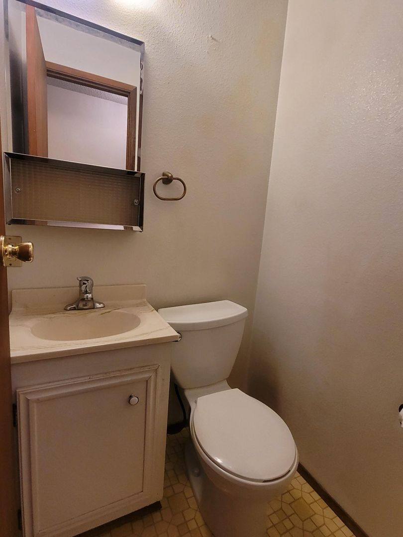 Apartment for rent at 1112 Shorewood Dr, Bremerton, WA 98312