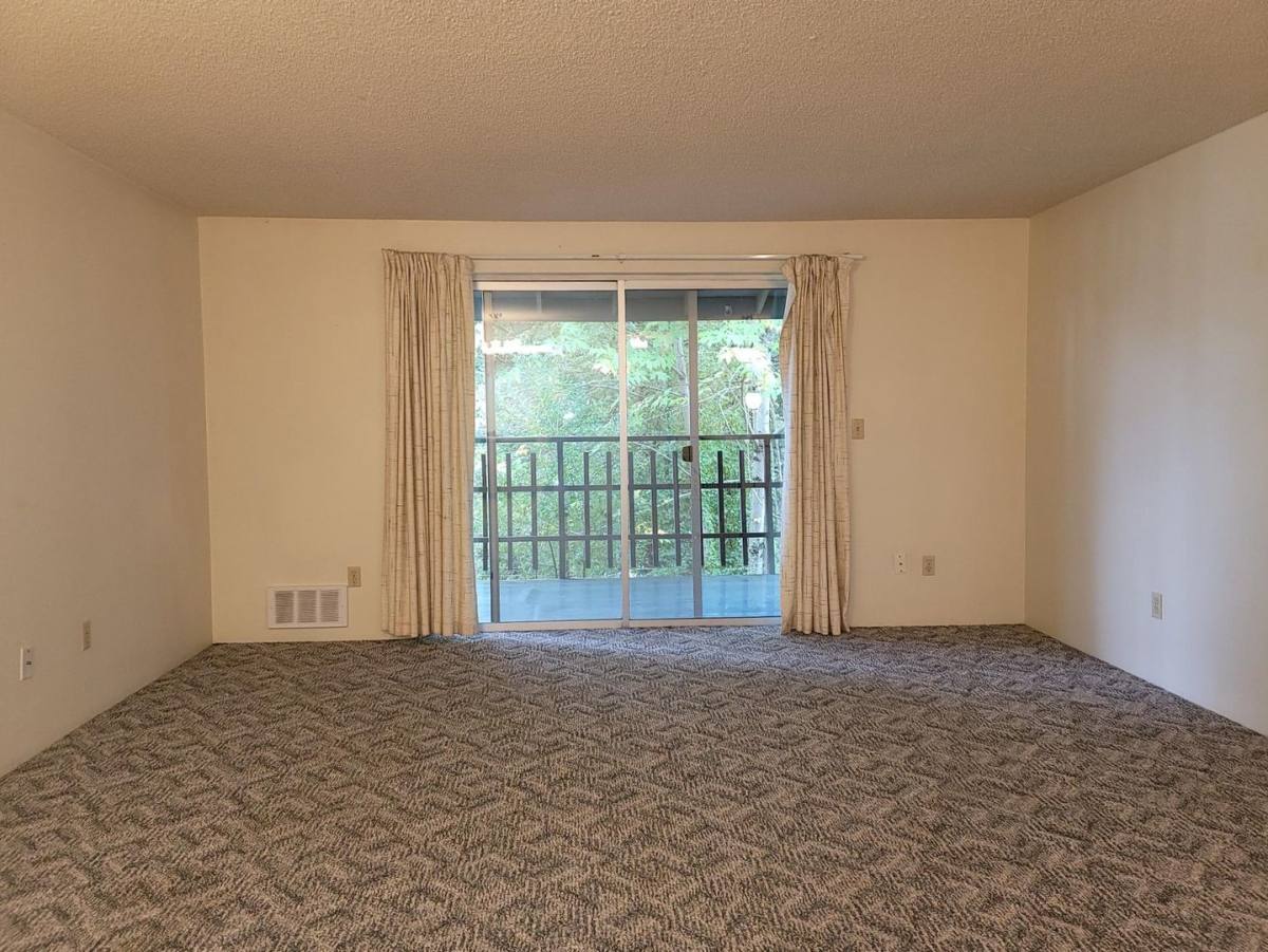 Apartment for rent at 1112 Shorewood Dr, Bremerton, WA 98312