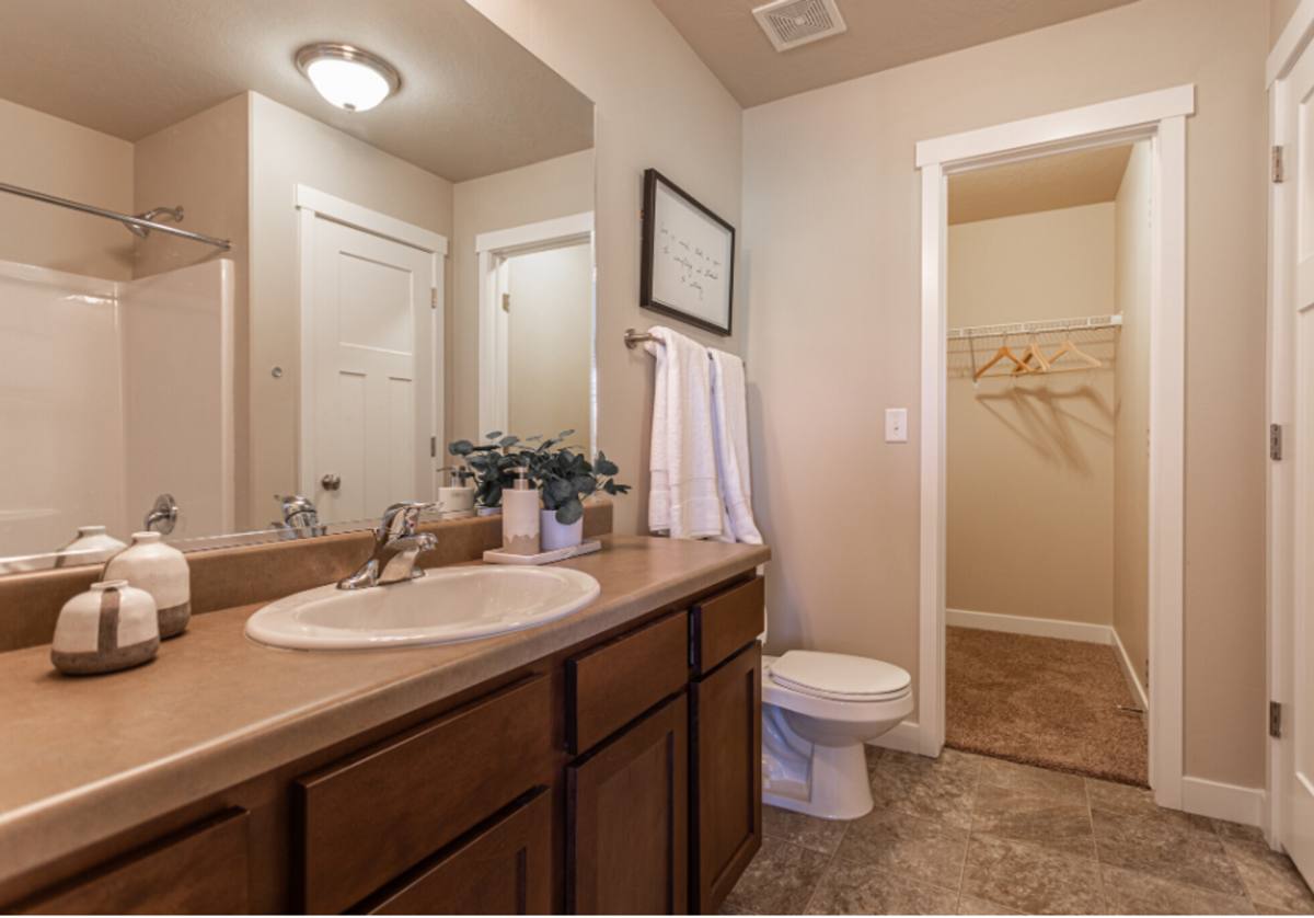 Apartment for rent at 985 W Willow Garden Paseo, Farmington, UT 84025