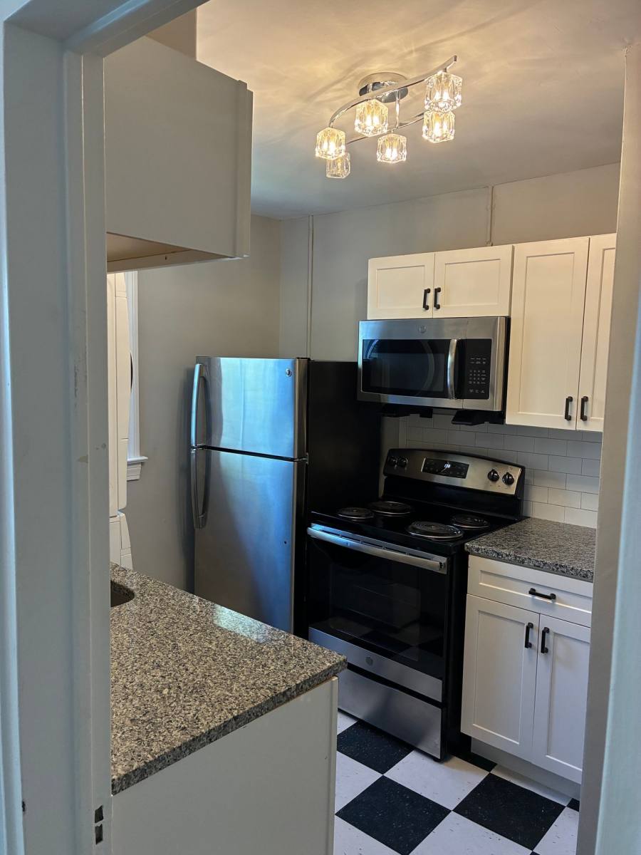 Apartment for rent at 2315 Glenmary Ave, Louisville, KY 40204