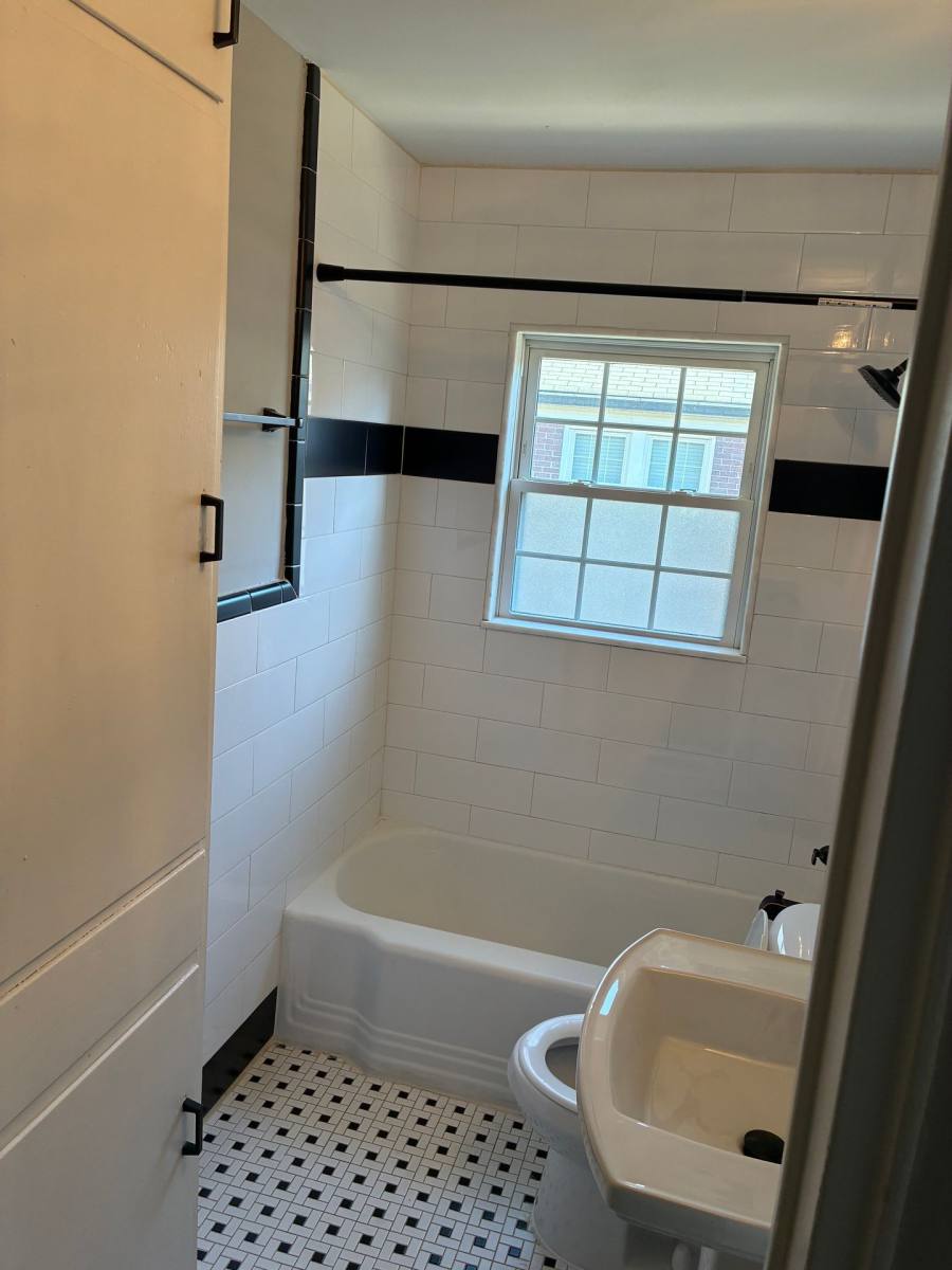 Apartment for rent at 2315 Glenmary Ave, Louisville, KY 40204