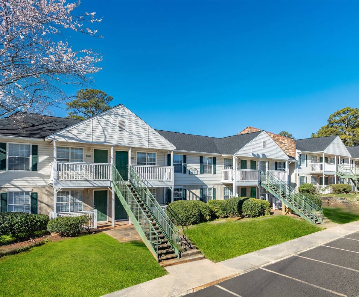 Apartment for rent at 2435 Aylesbury Loop, Decatur, GA 30034