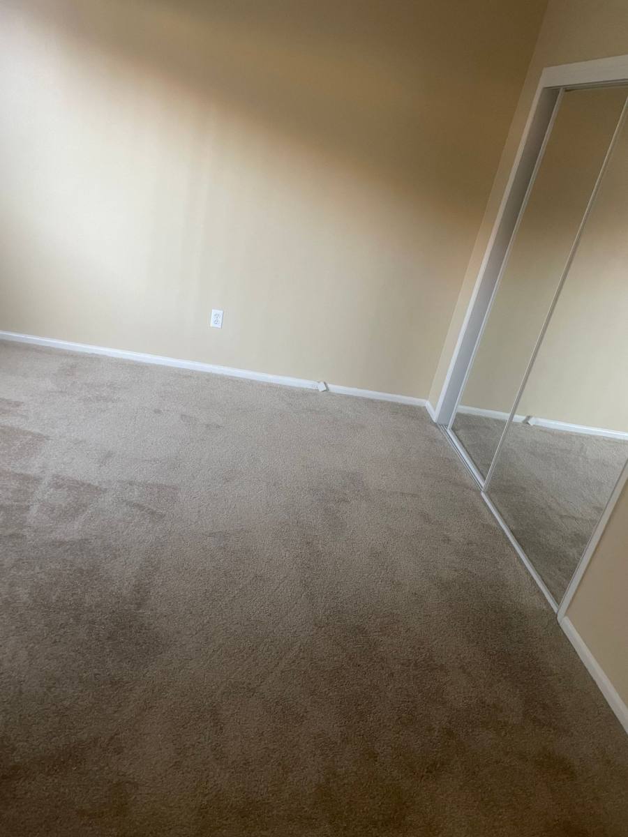 Apartment for rent at 15731 Pasadena Ave, Tustin, CA 92780