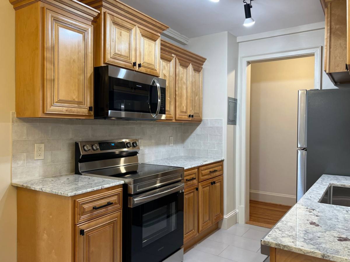 Apartment for rent at 171-175 Linwood Ave, Buffalo, NY 14209