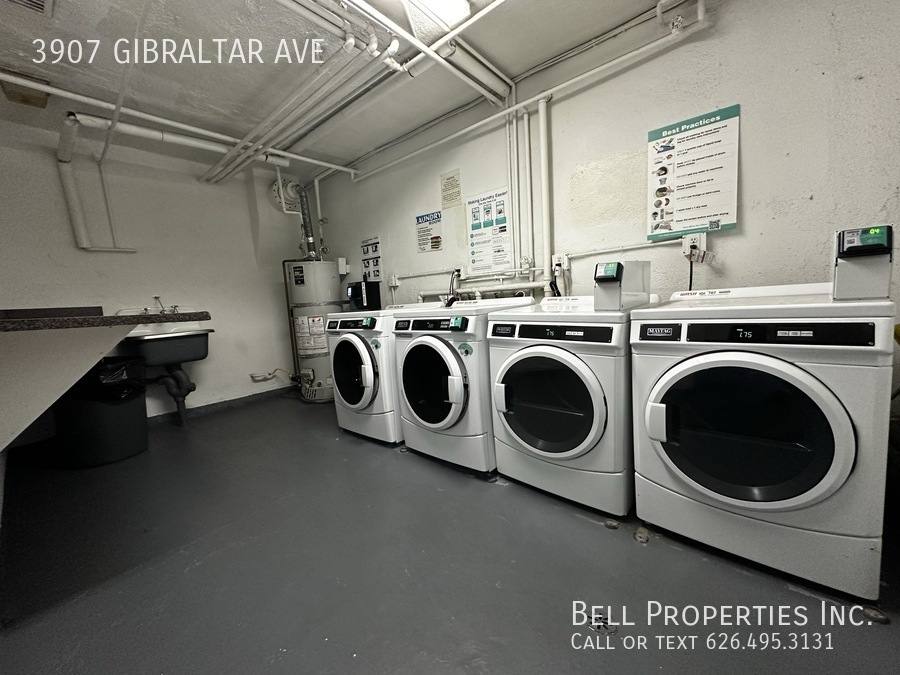 Apartment for rent at 3907 Gibraltar Ave, Los Angeles, CA 90008