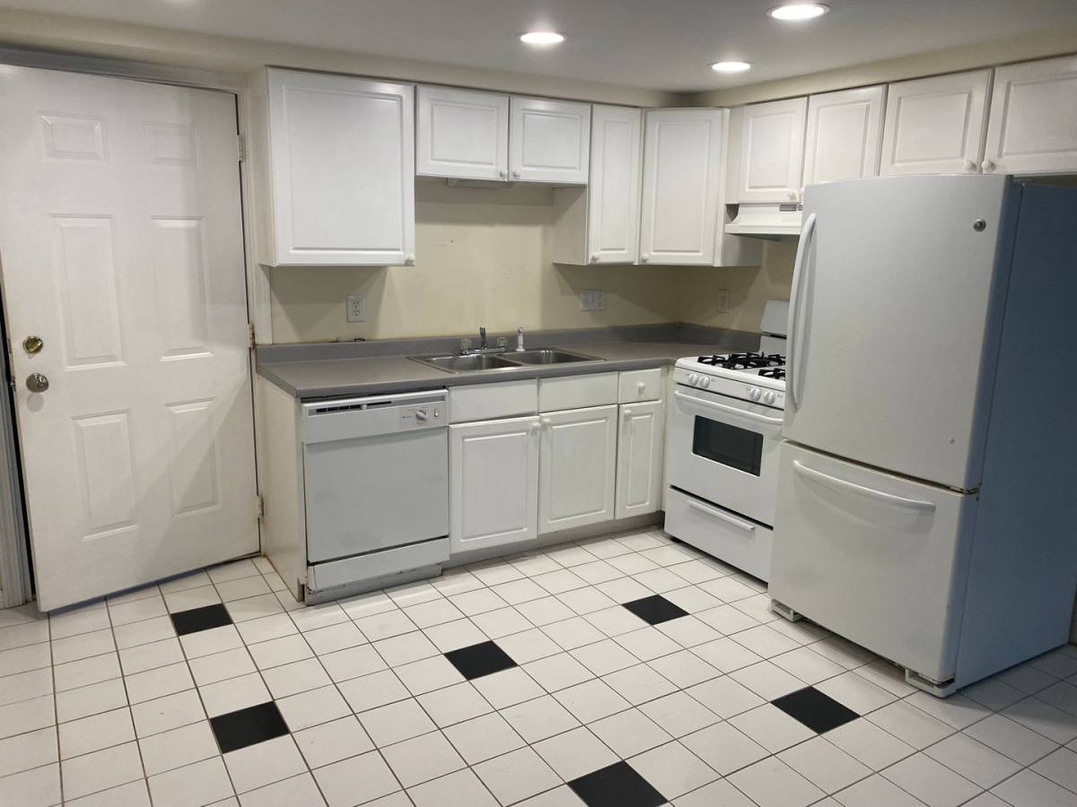 Apartment for rent at 136 Hill St #3, Portsmouth, NH 03801